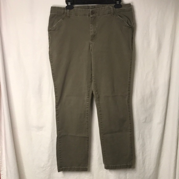 LEE Women’s Chino Pants Size 14M Khaki Straight Leg Basic Wardrobe Staple - Picture 1 of 13